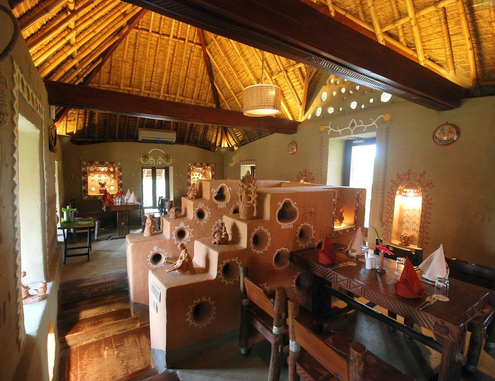 Vedic Village Spa Resort כלכותה מראה חיצוני תמונה