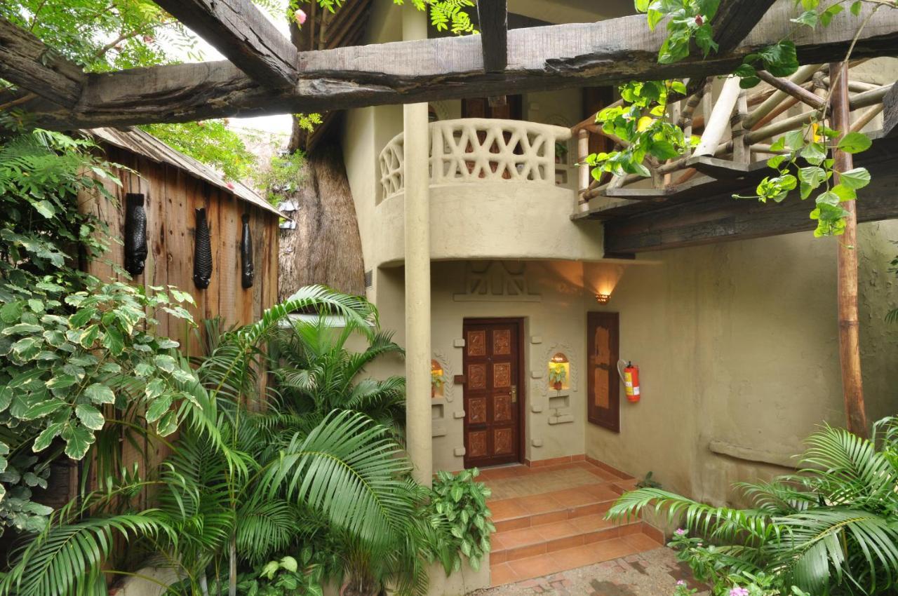 Vedic Village Spa Resort כלכותה מראה חיצוני תמונה
