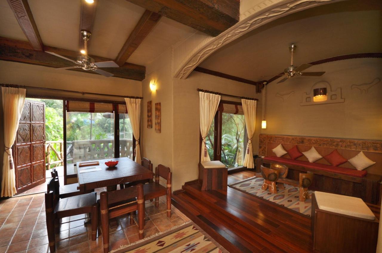 Vedic Village Spa Resort כלכותה מראה חיצוני תמונה
